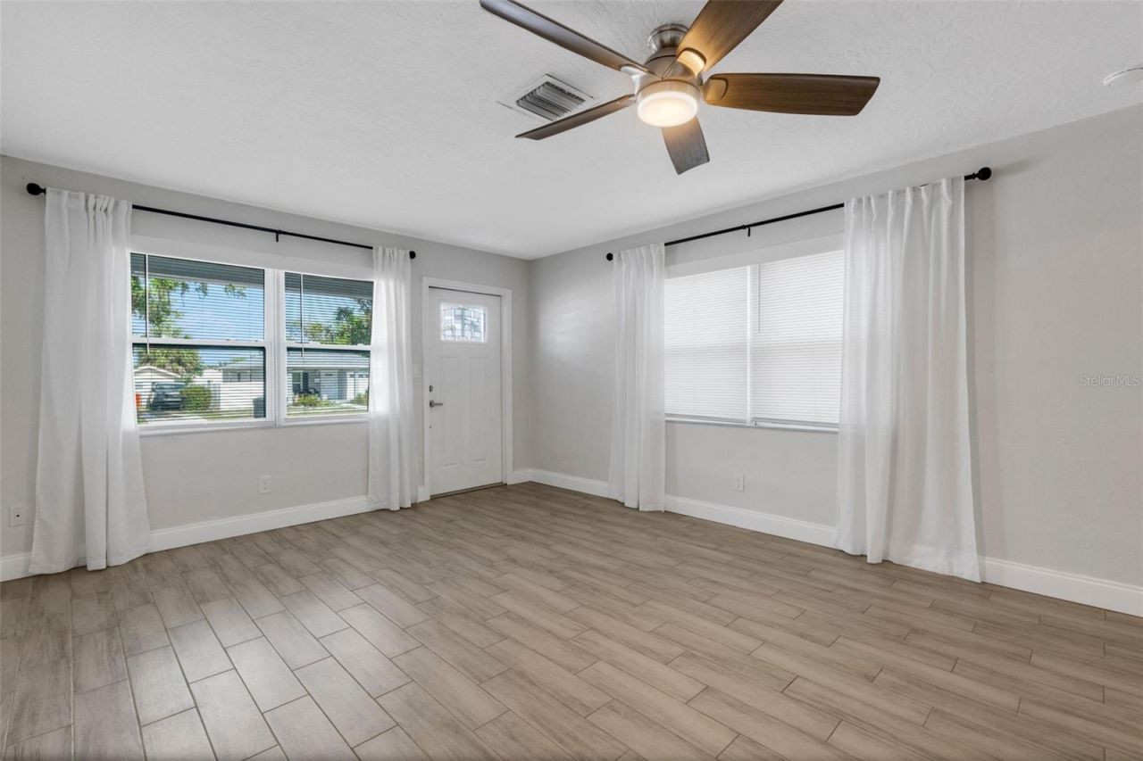 2019 42nd Street S, Saint Petersburg, FL 33711 Photo