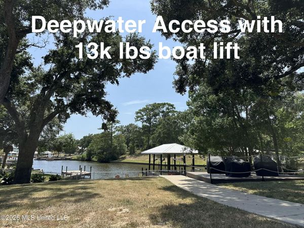 5913 David Davis Place, Ocean Springs, MS 39564