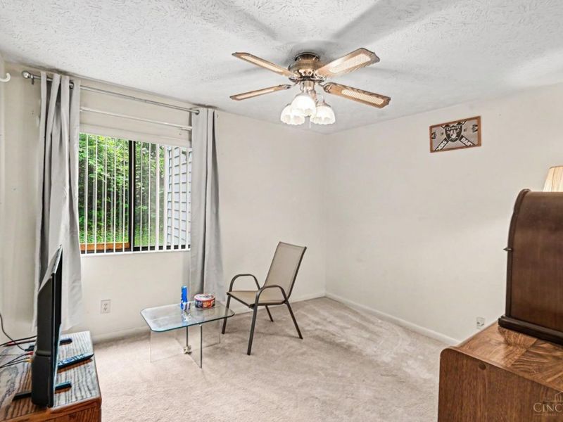 1544 W Galbraith Road, Unit 402, Cincinnati, OH 45231 Photo 6