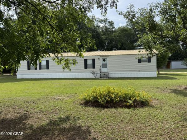 3802 Sweet Pond Road , Greenwood, FL 32443