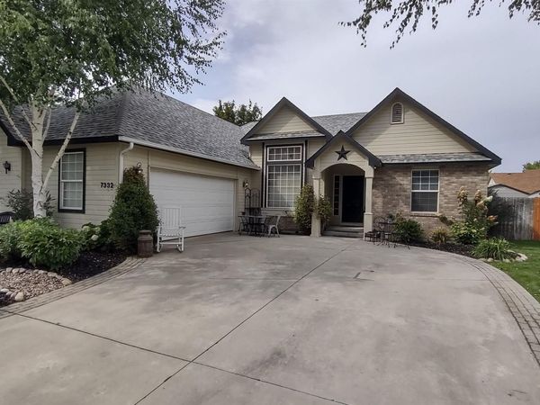 7332 Newbrook Dr, Nampa, ID 83687