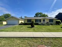 411 Highland Road, Grayslake, IL 60030 primary photo