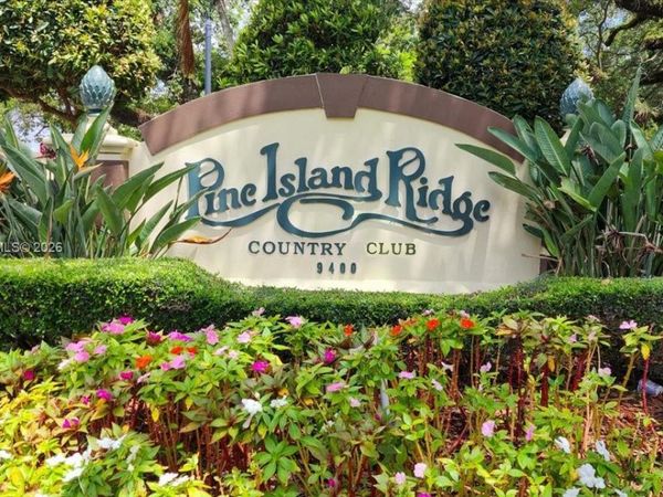 9501 Seagrape Dr , Unit 102, Davie, FL 33324