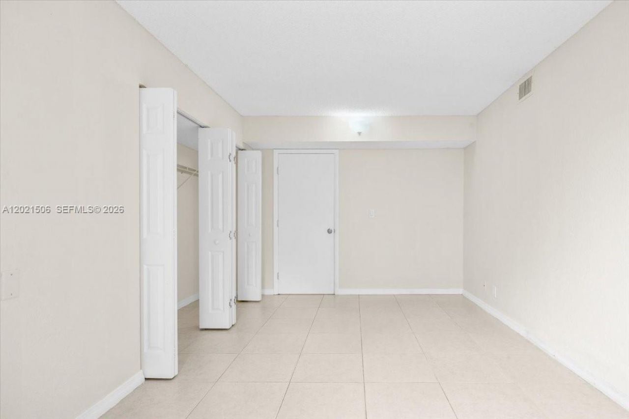 9501 Seagrape Dr , Unit 102, Davie, FL 33324 Photo