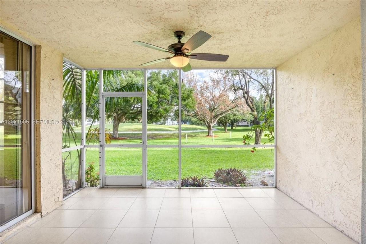 9501 Seagrape Dr , Unit 102, Davie, FL 33324 Photo
