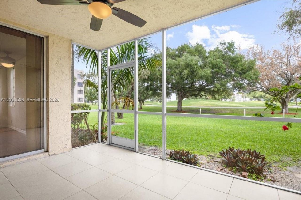 9501 Seagrape Dr , Unit 102, Davie, FL 33324 Photo
