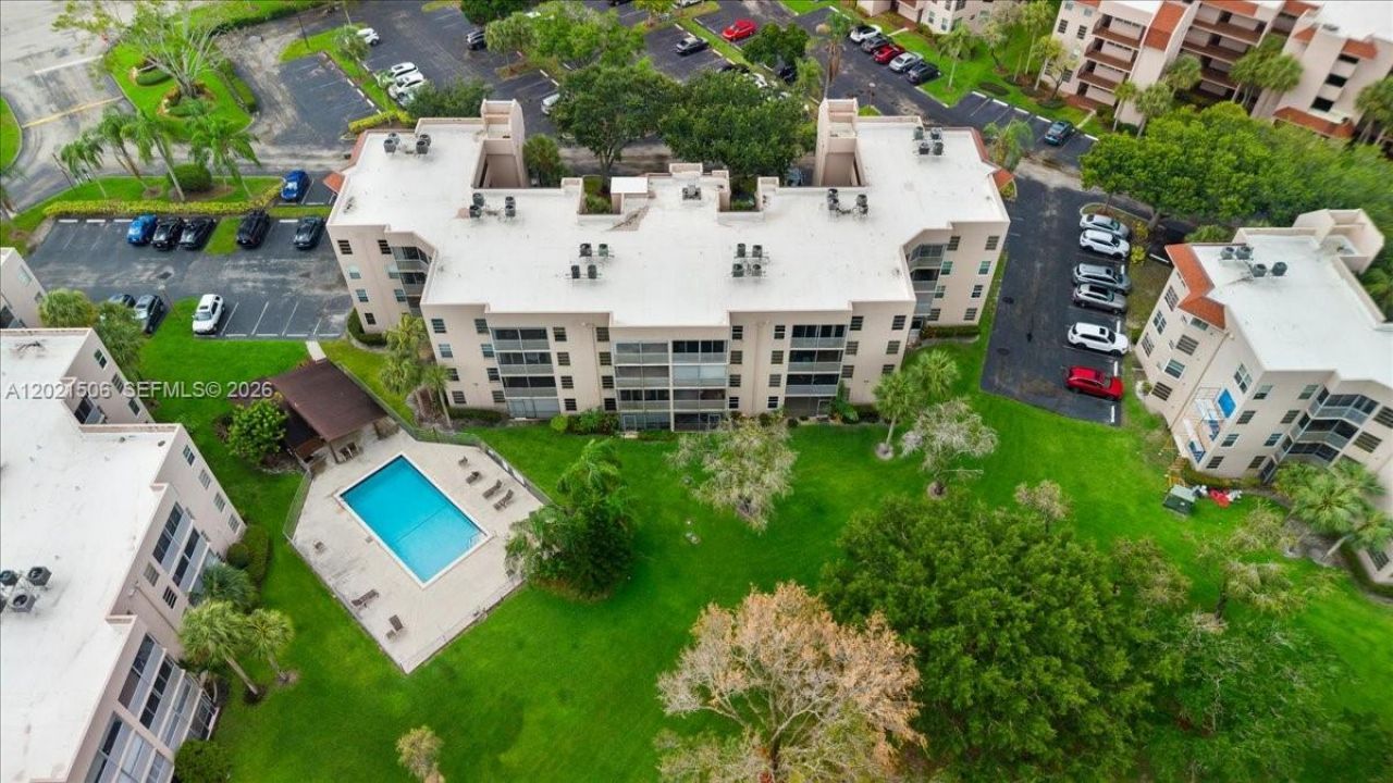 9501 Seagrape Dr , Unit 102, Davie, FL 33324 Photo