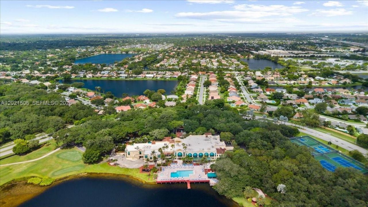 9501 Seagrape Dr , Unit 102, Davie, FL 33324 Photo