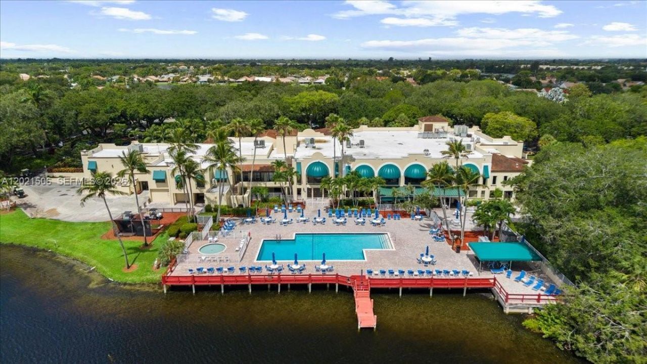 9501 Seagrape Dr , Unit 102, Davie, FL 33324 Photo