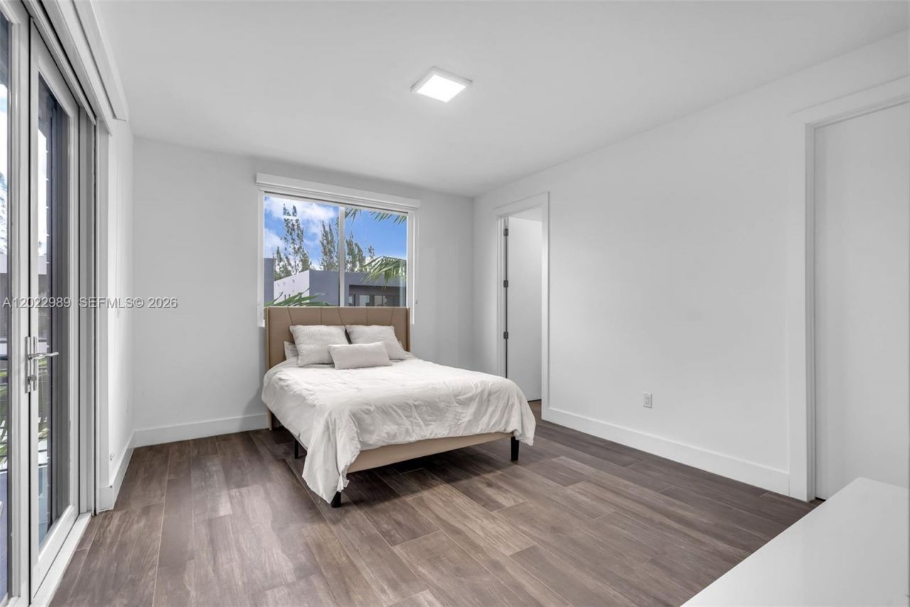 10082 NW 77th St, Doral, FL 33178 Photo