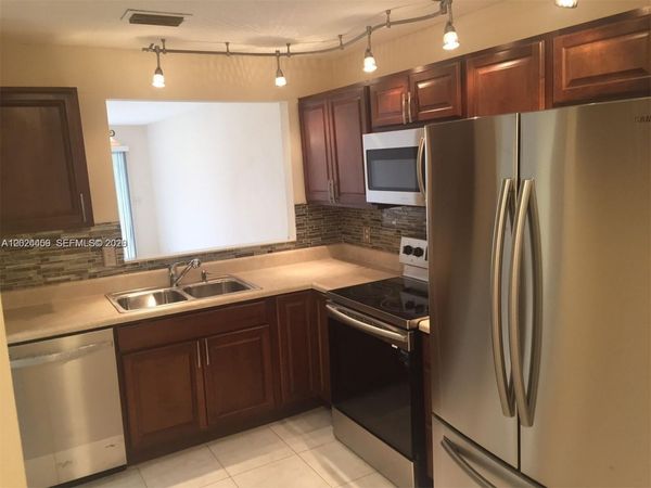 2551 NW 56th Ave , Unit 1-20, Lauderhill, FL 33313