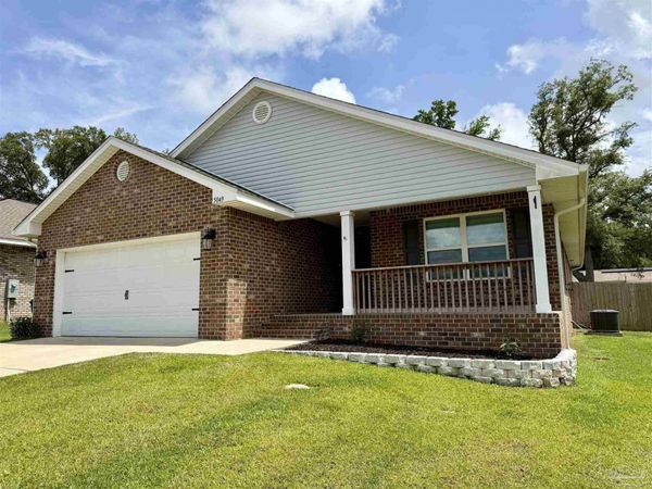 5049 Quarter Deck St, Pensacola, FL 32526