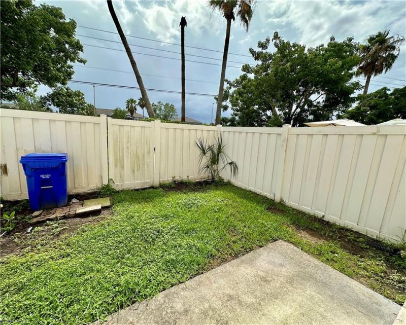 3614 Pine Oak Cir, Unit 103, Fort Myers, FL 33916 Photo