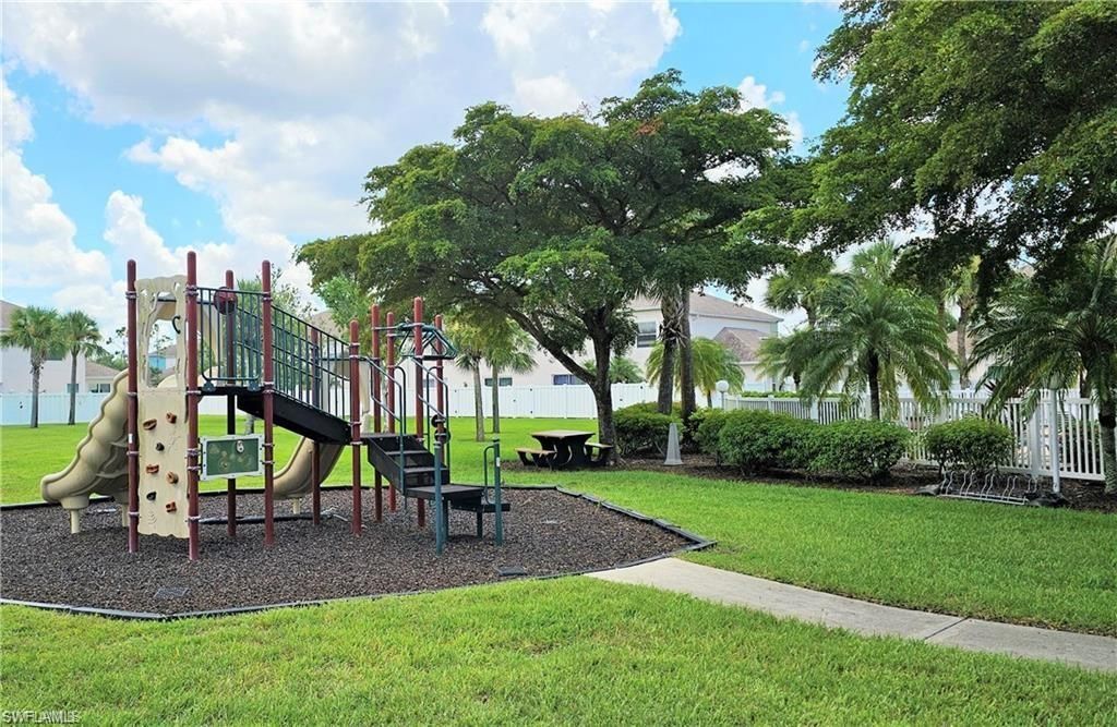 3614 Pine Oak Cir, Unit 103, Fort Myers, FL 33916 Photo