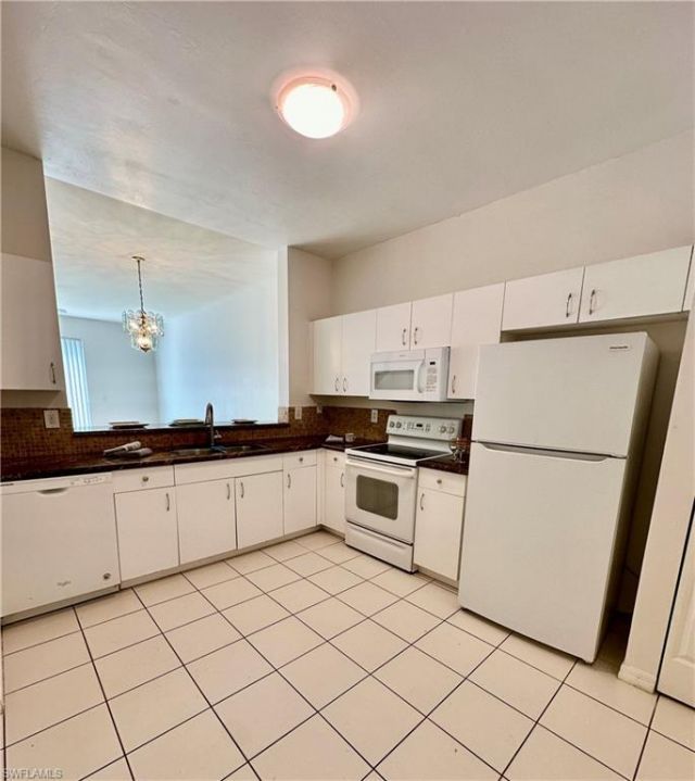 3614 Pine Oak Cir, Unit 103, Fort Myers, FL 33916 Photo