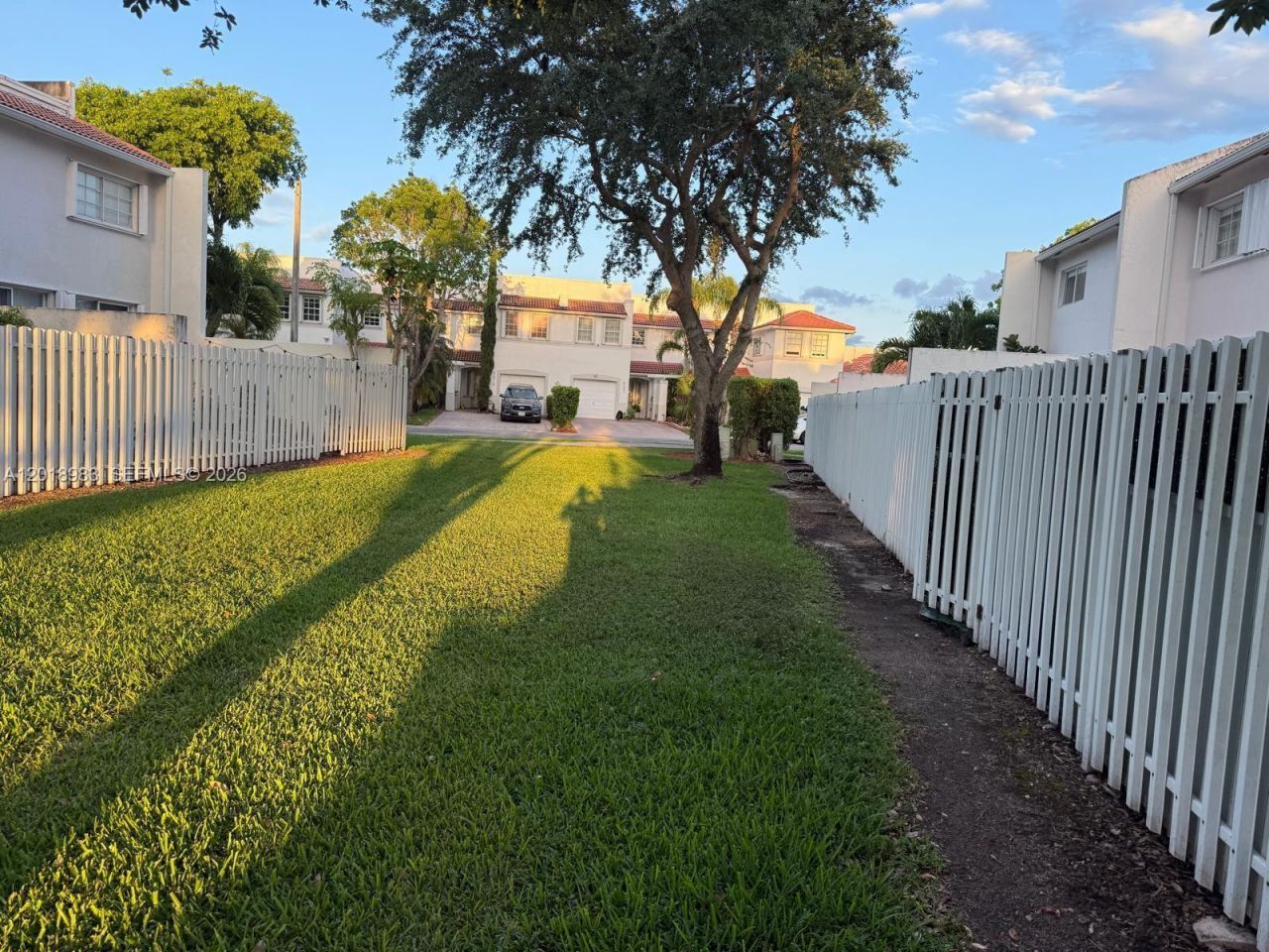 10973 NW 62nd Ter , Doral, FL 33178 Photo