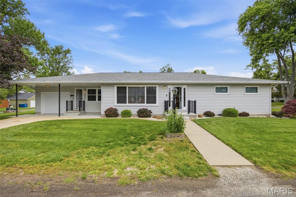 1920 Cypress Street , Highland, IL 62249 Main Photo