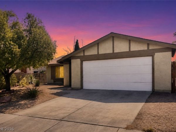 7271 Mountain Moss Drive , Las Vegas, NV 89147