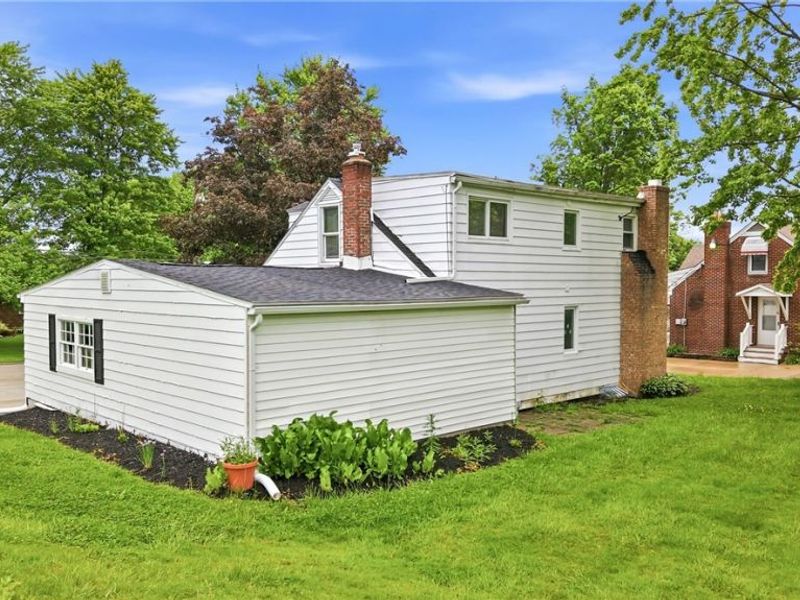 2413 W Manor Avenue, Youngstown, OH 44514 Photo 6