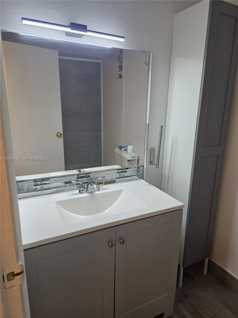 17901 NW 68th Ave, Unit T201, Hialeah, FL 33015 Photo