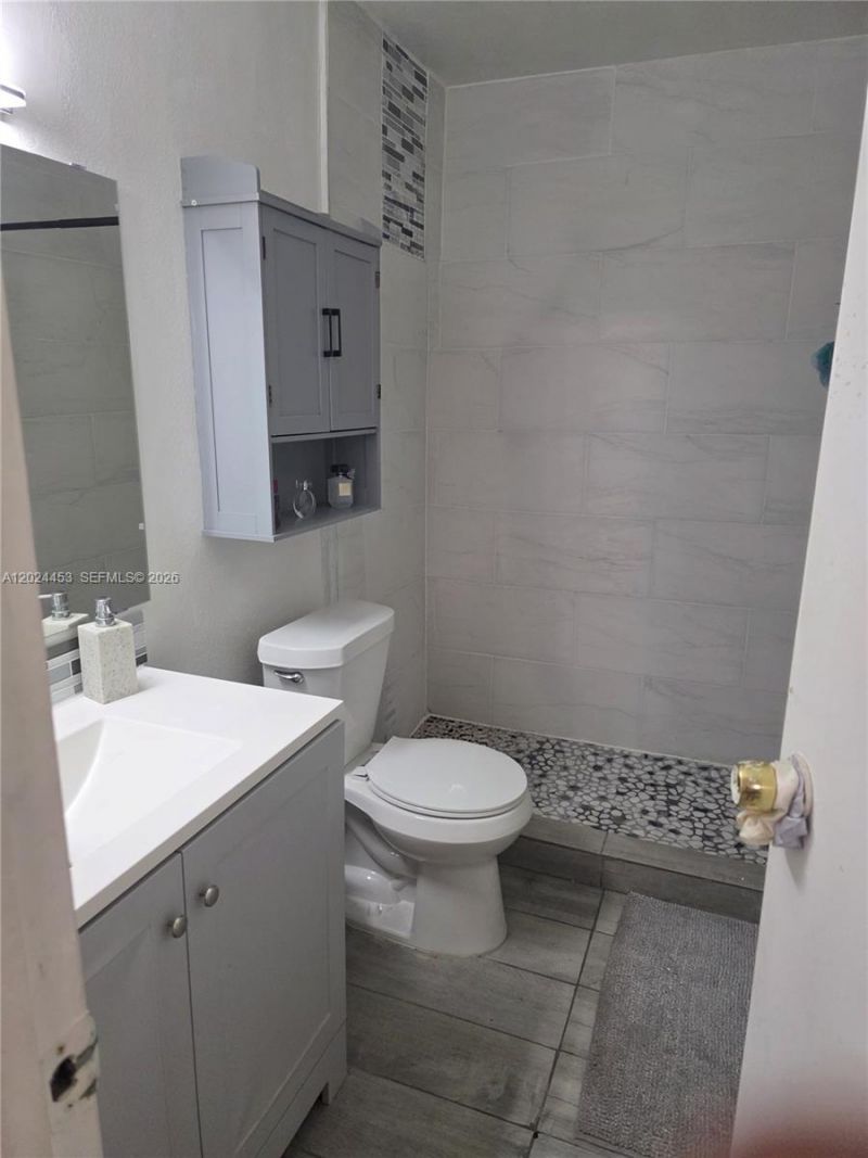 17901 NW 68th Ave , Unit T201, Hialeah, FL 33015 Photo