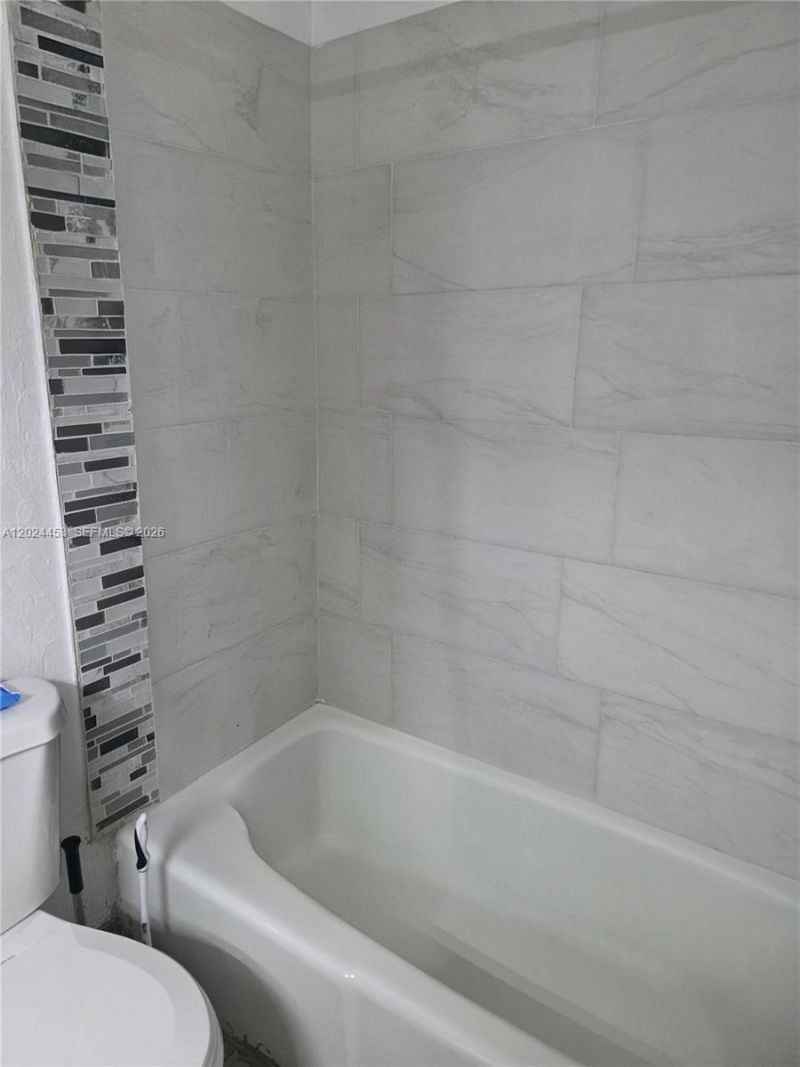 17901 NW 68th Ave , Unit T201, Hialeah, FL 33015 Photo