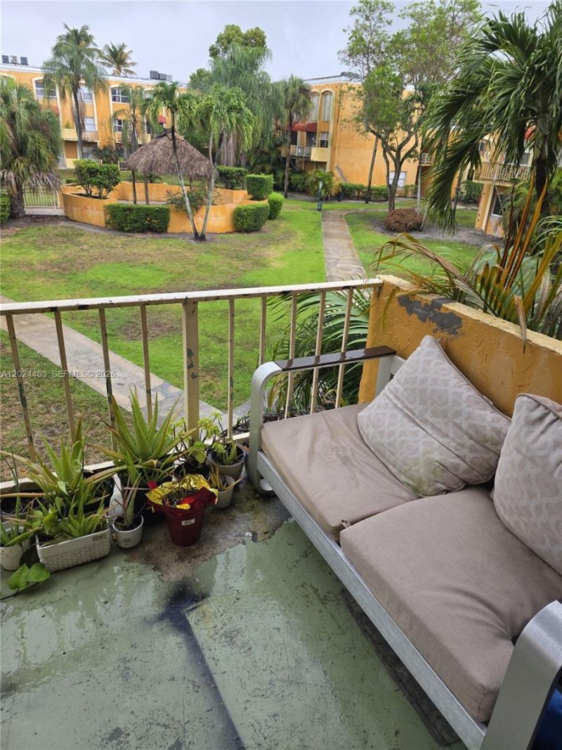 17901 NW 68th Ave, Unit T201, Hialeah, FL 33015 Photo