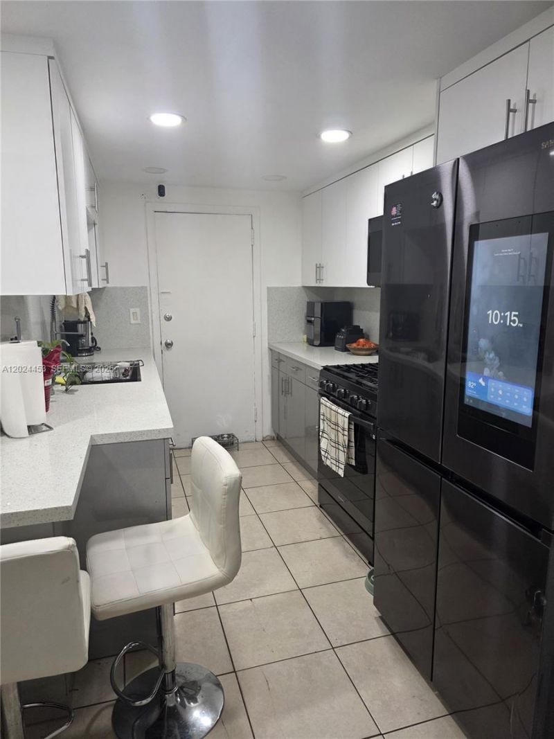 17901 NW 68th Ave , Unit T201, Hialeah, FL 33015 Photo
