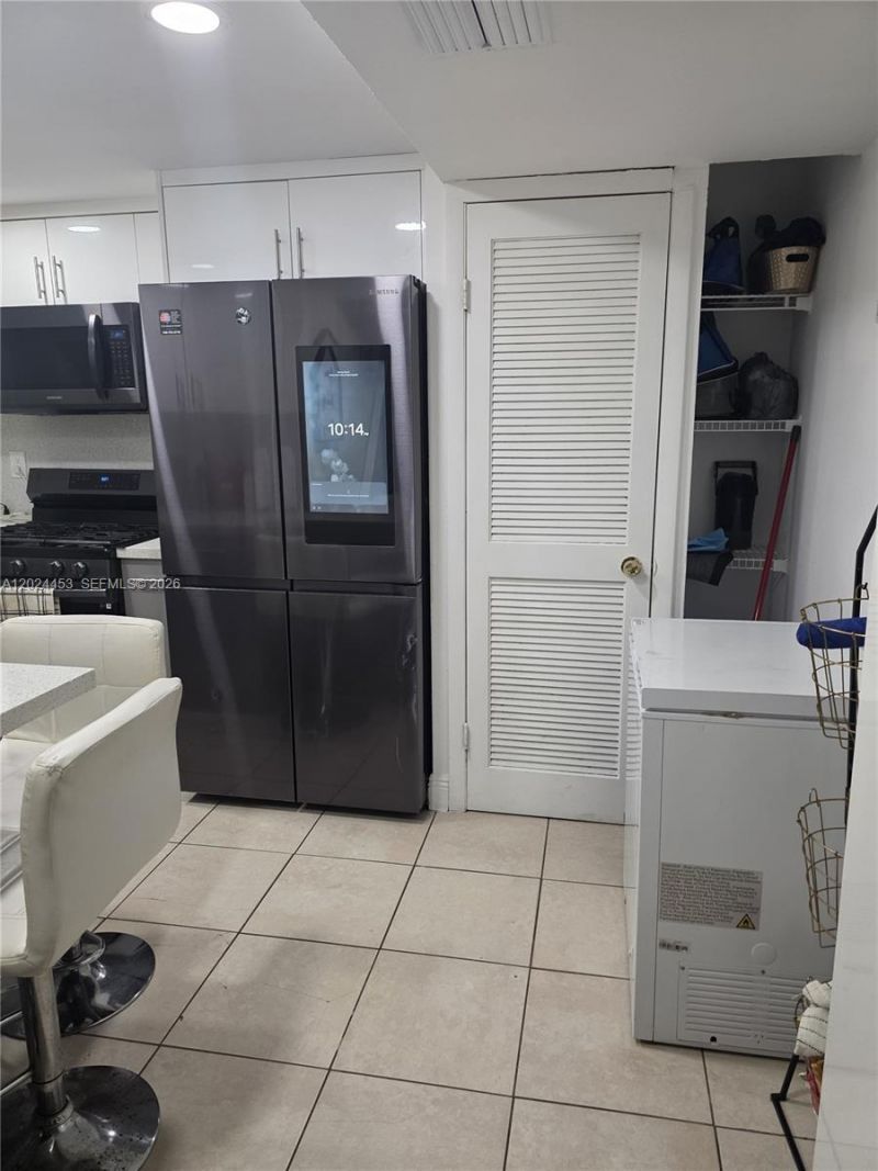 17901 NW 68th Ave, Unit T201, Hialeah, FL 33015 Photo