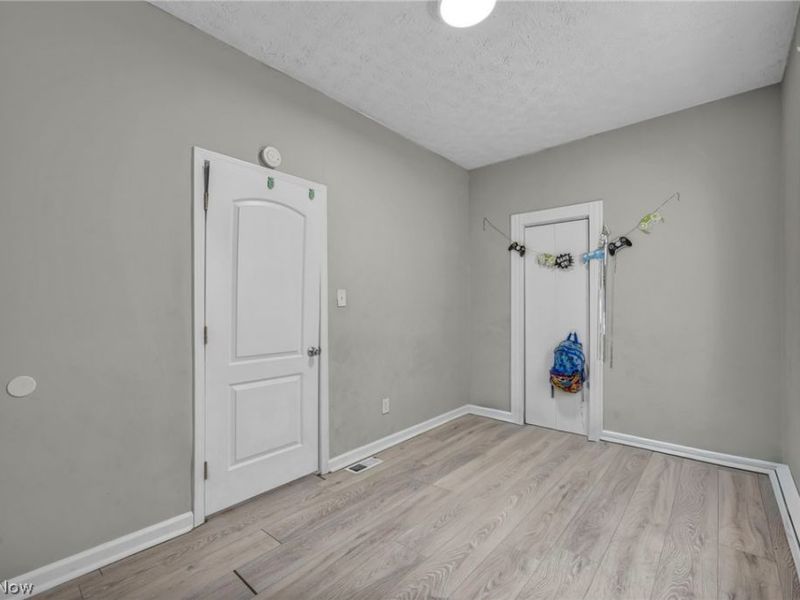 3010 Daisy Avenue, Cleveland, OH 44109 Photo 29