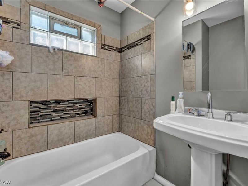 3010 Daisy Avenue, Cleveland, OH 44109 Photo 32