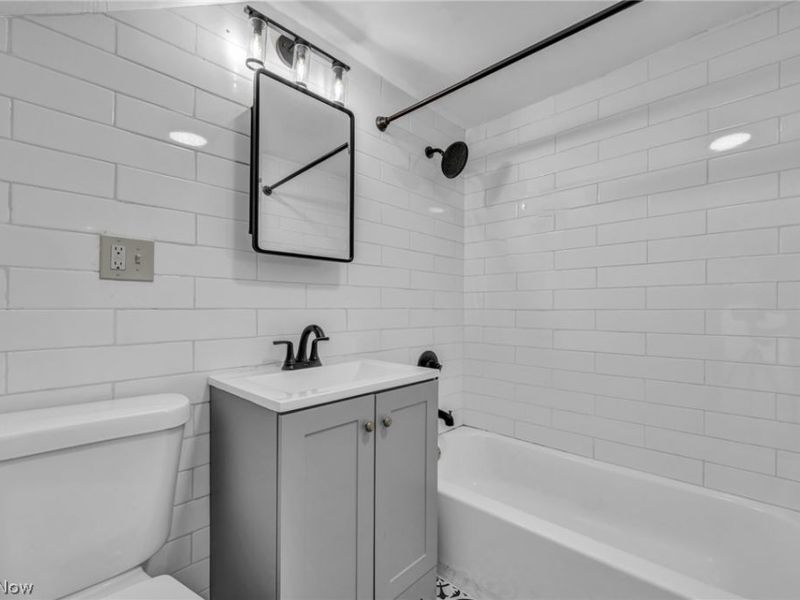 3010 Daisy Avenue, Cleveland, OH 44109 Photo 33