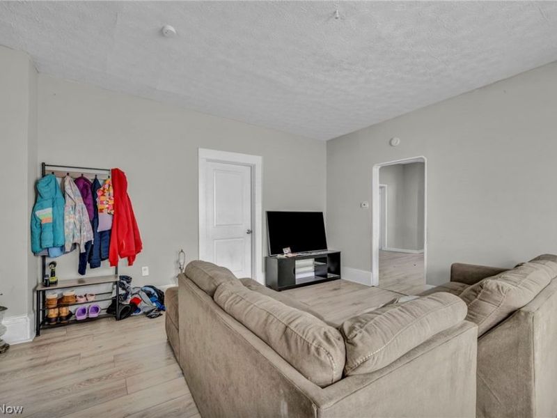 3010 Daisy Avenue, Cleveland, OH 44109 Photo 6