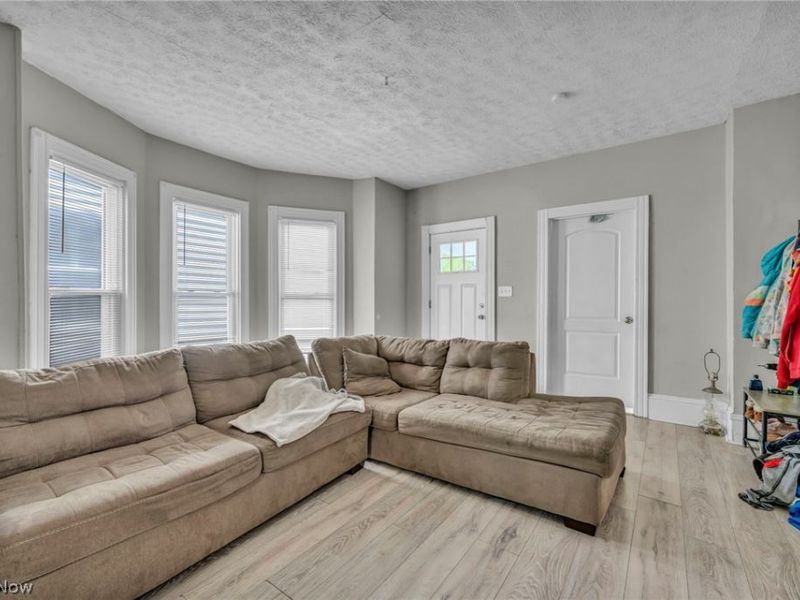 3010 Daisy Avenue, Cleveland, OH 44109 Photo 7