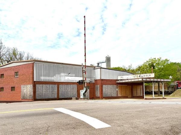 204 Quitman Street , Pittsburg, TX 75686