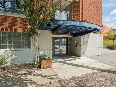 2502 Live Oak Street, Unit 228, Dallas, TX 75204
