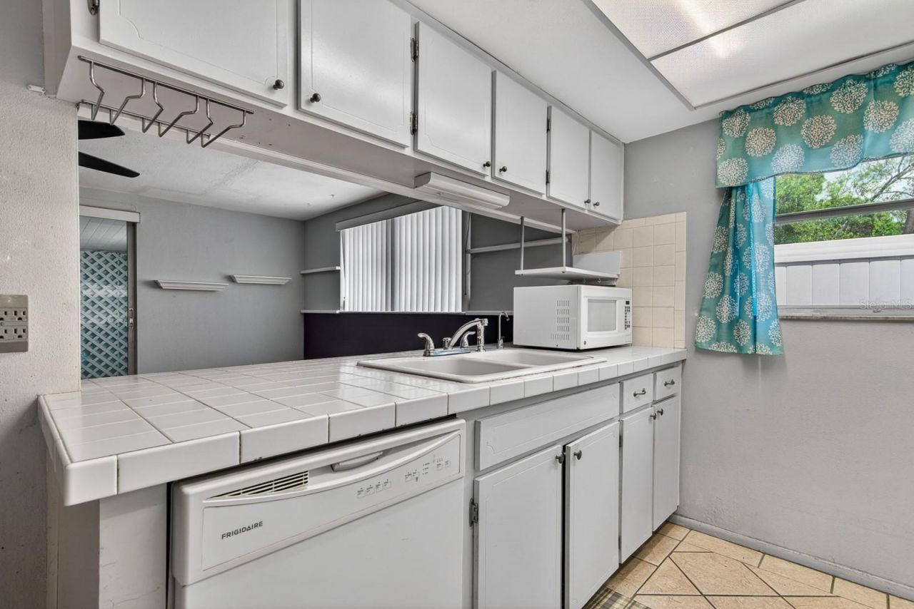 6021 2nd Avenue , New Port Richey, FL 34653 Photo