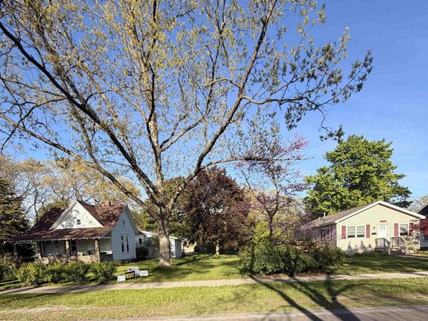 615 Grant Street, Traverse City, MI 49686