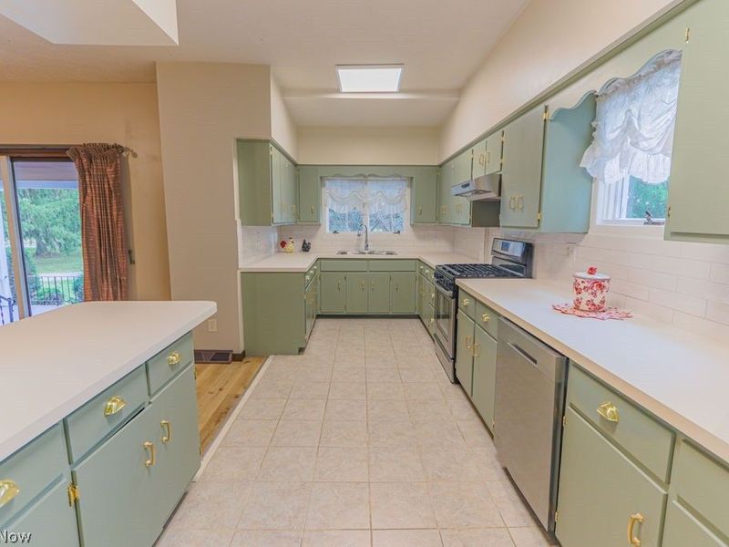 51883 Telegraph, Amherst, OH 44001 Photo 23