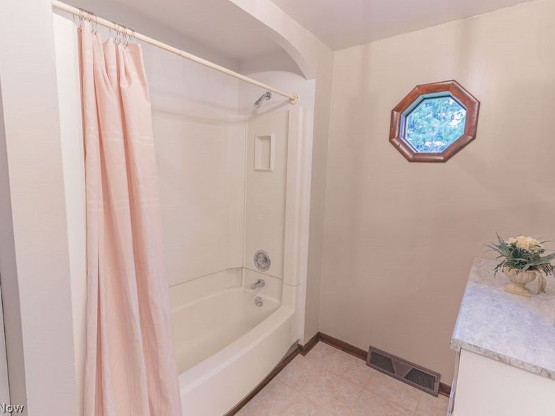 51883 Telegraph, Amherst, OH 44001 Photo 26