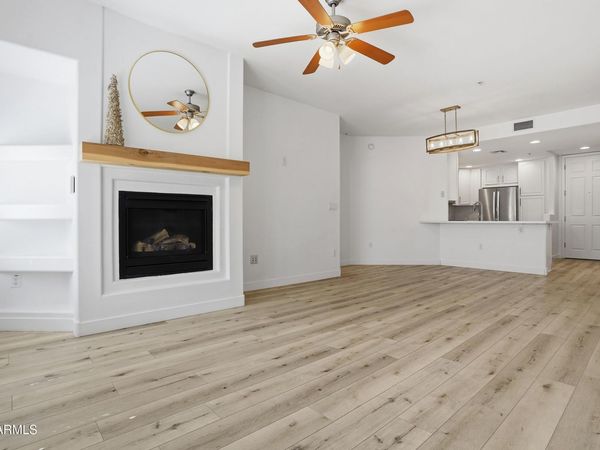 5350 E DEER VALLEY Drive, Unit 2435, Phoenix, AZ 85054