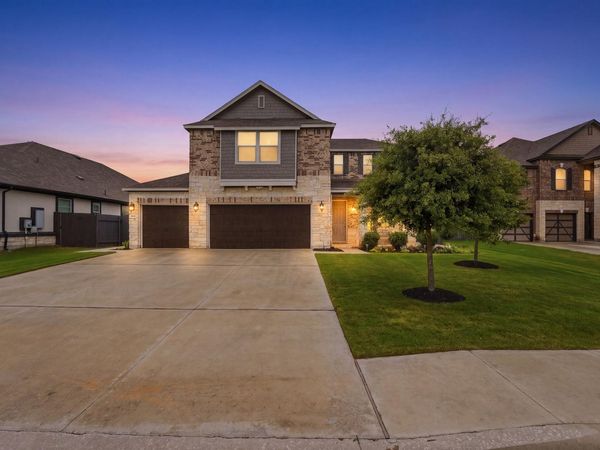 1515 Foxglove DR, Lockhart, TX 78644