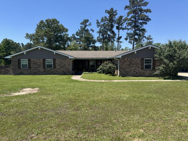 1705 Lakeview , DeRidder, LA 70634
