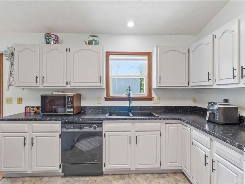 214 N Lincoln Street, Christiansburg, OH 45389 Photo 12
