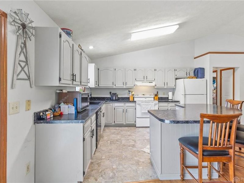 214 N Lincoln Street, Christiansburg, OH 45389 Photo 6