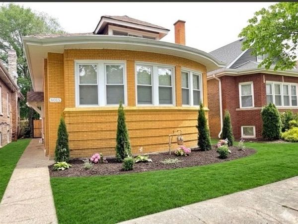 8015 S Paxton Avenue , Chicago, IL 60617