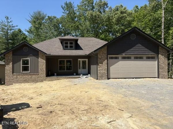 446 Beachwood Drive, Crossville, TN 38558