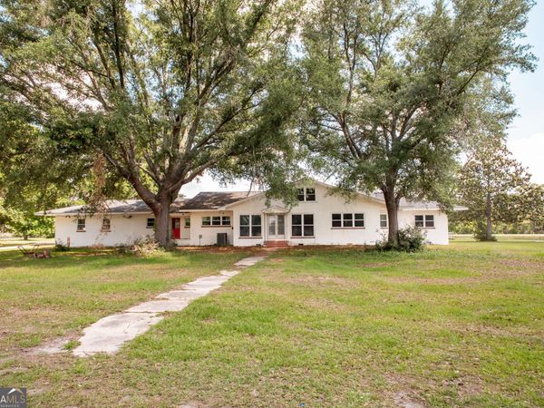 1402 W 12th Street, Alma, GA 31510