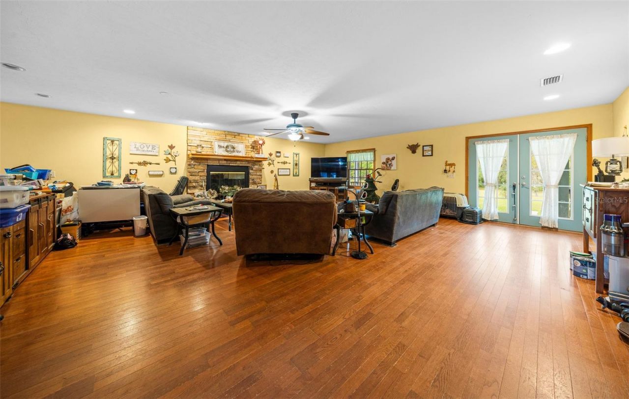 732 SW Carl Wilson Road, Fort White, FL 32038 Photo