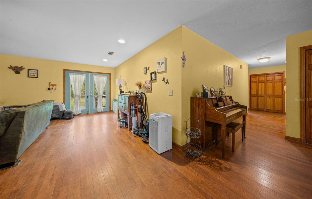 732 SW Carl Wilson Road, Fort White, FL 32038 Photo